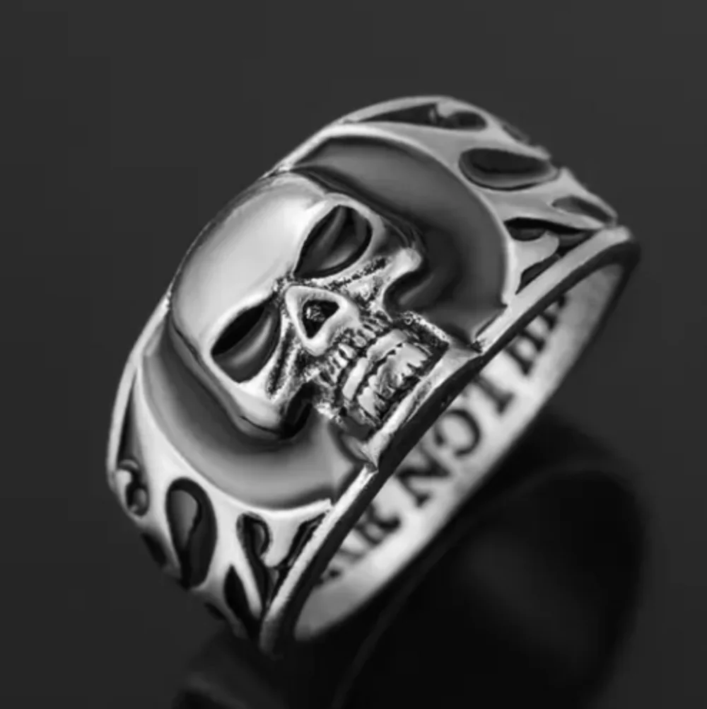 Silvertone Skull Ring